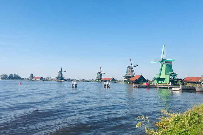 Day Tour Giethoorn, Afsluitdijk and Zaanse Schans With Boat Cruise - Exploring Zaanse Schans