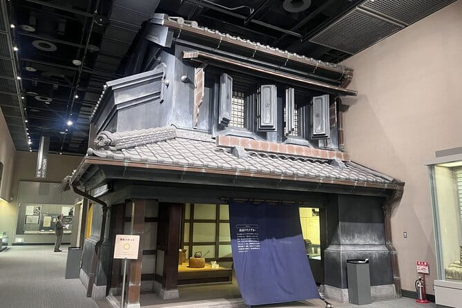 Day Tour in Shinjuku and Kagurazaka Tokyo Hotspot and Hidden Gems - Transportation and Meeting Points