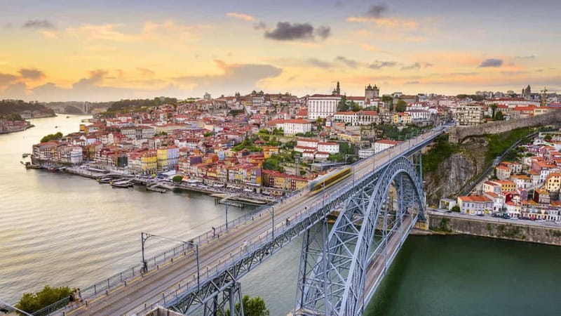DAY TRIP BETWEEN LISBON AND PORTO (OR VICE VERSA) - Exploring the Route: What Makes It Special