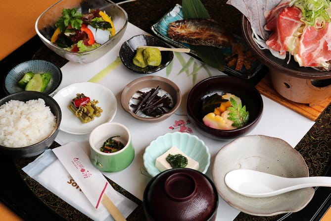 [Day Trip Bus Tour From Kanazawa Station] Weekend Only! World Heritage Shirakawago Day Bus Tour - What to Expect