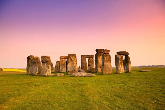 Day trip by coach - Stonehenge, Avebury & Uffington White Horse - Exploring the Itinerary in Detail