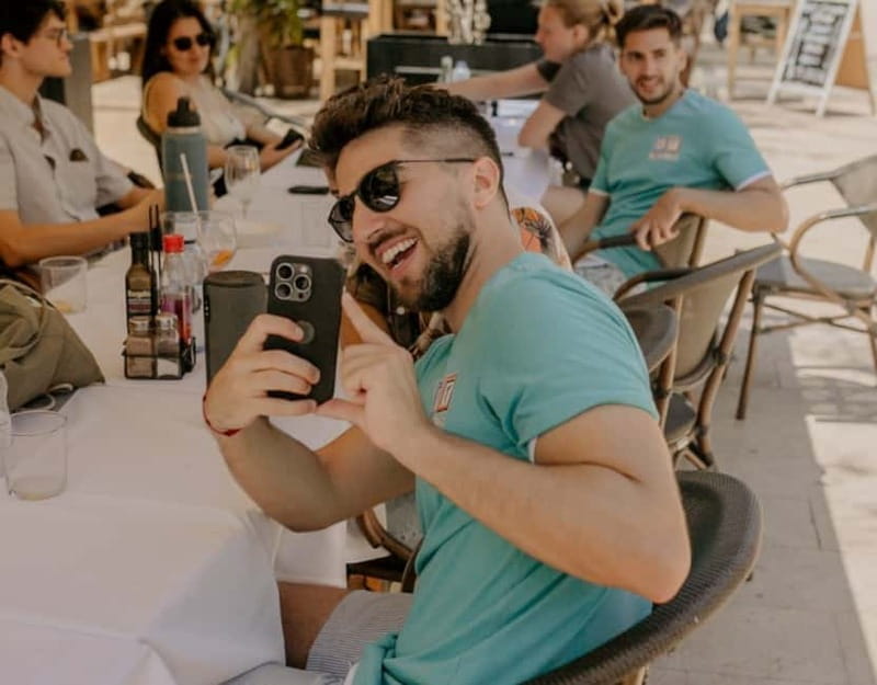 Day trip Cadaqués & Roses from Barcelona - Costa Brava - Lunch and Preparation for the Beach