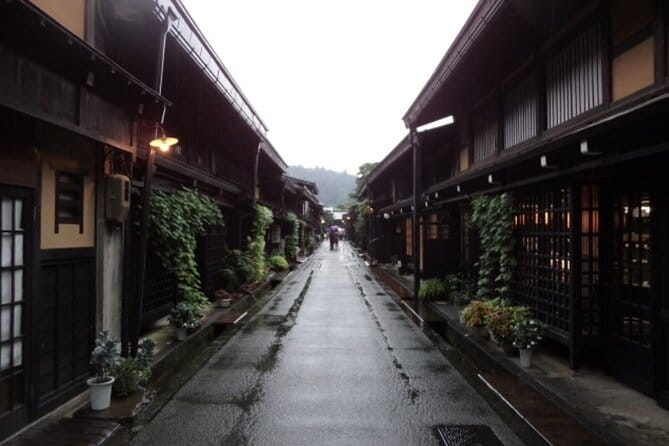 Day Trip for Shirakawago ,Takayama & Gujo Hachiman From Nagoya - Tour Highlights: Gujo Hachiman