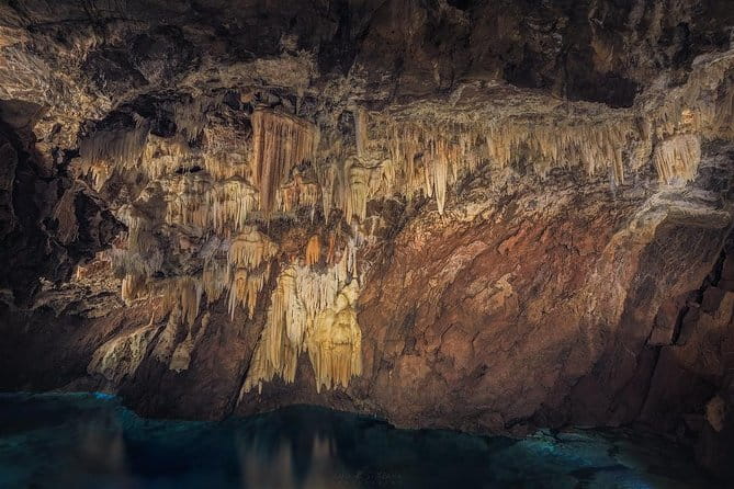 Day Trip from Sevilla to Aracena and la Gruta de las Maravillas - Optional Visit to a 19th-Century Distillery