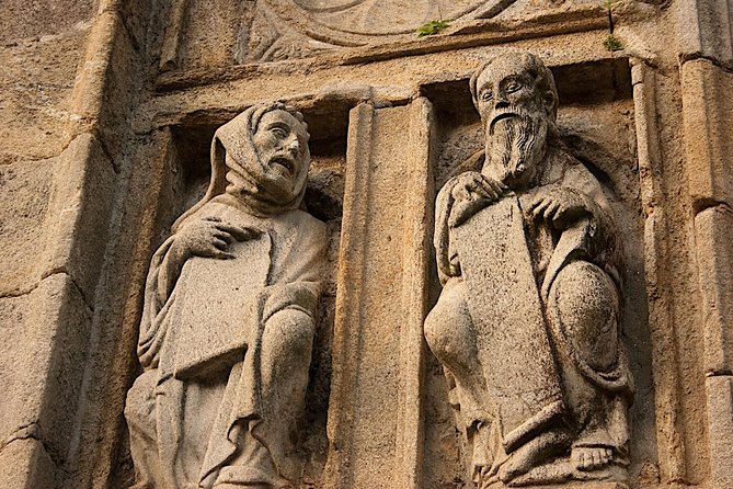 Day Trip: Santiago De Compostela and Valença Do Minho Day Trip With Lunch - Confirmation, Accessibility, and Walking Involved