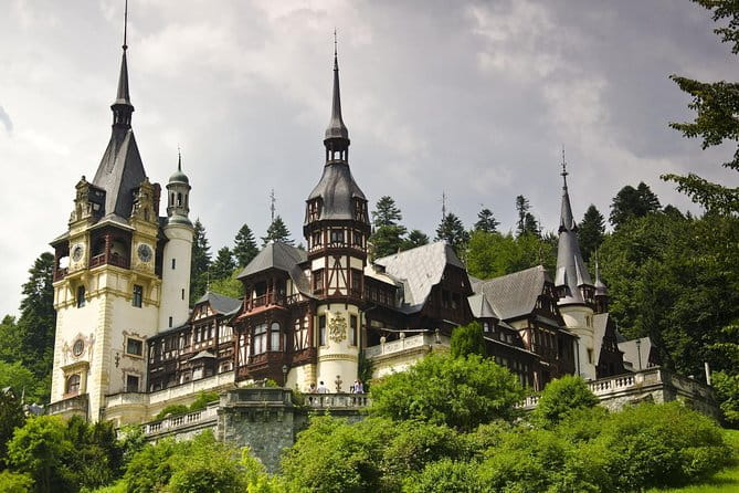 Day Trip Through Brasov in Transylvania and Bran, Peles, and Rasnov Castles - Starting the Day: Peles Castle – A Fairytale Opening