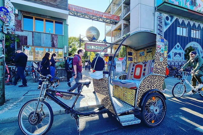 Day trip through multicultural city landscapes & photo highlights - Art, Culture, and the Berlin Wall