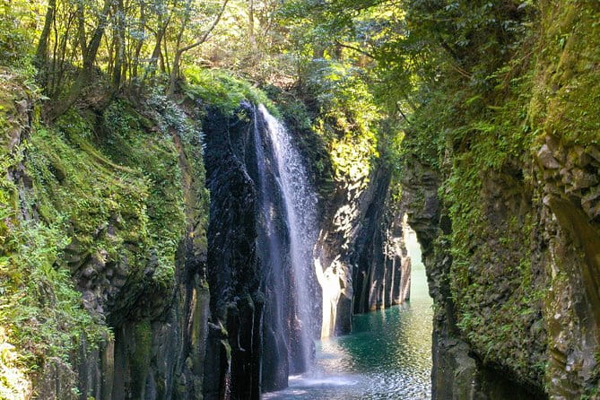 Day Trip to Mythical Takachiho From Fukuoka by PRIVATE Minibus - Customer Reviews and Experiences