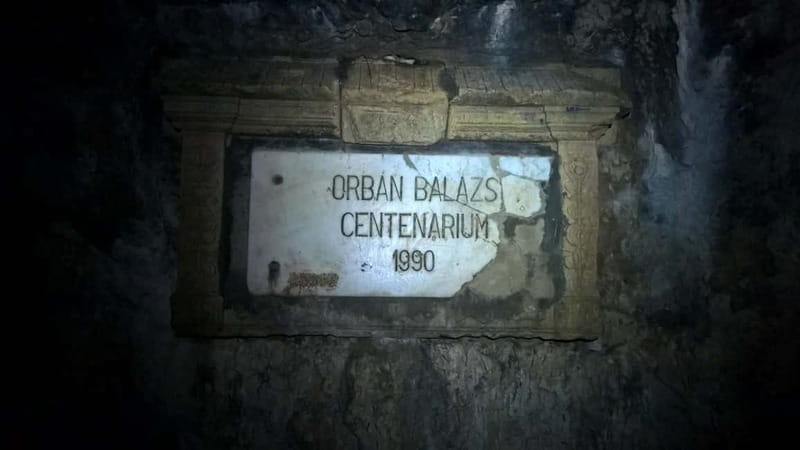 Day Trip to the Land of Hidden Caves - Entering the World of Hidden Caves