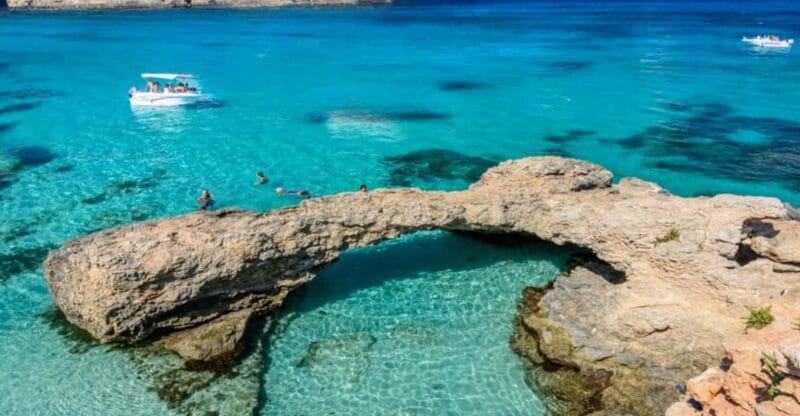 Daylong Delight - Trips in Malta, Dalet Qorrot & Comino - Exploring Malta’s Coastlines in Style