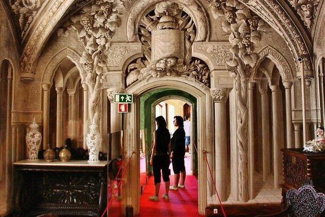 Daytrip Lisbon to Sintra+Cascais -Large Groups up to 37p-Private - Sightseeing Experience