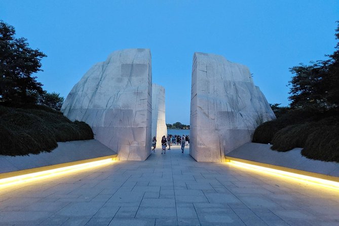 DC Monuments and Memorials Night Tour - Additional Information