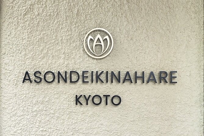 Decorated Sushi Making Experience in Kyoto - Decorating the Sushi