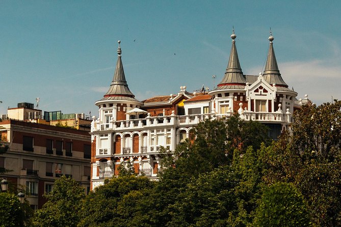 Del Prado and Surroundings Private Tour With Locals - Skip-the-Line Entrance Tickets