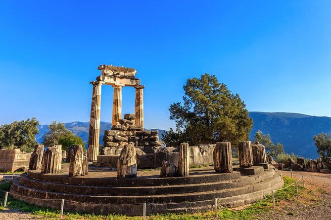 Delphi and Thermopylae Full Day Tour - Delphi: The Heart of Ancient Greece