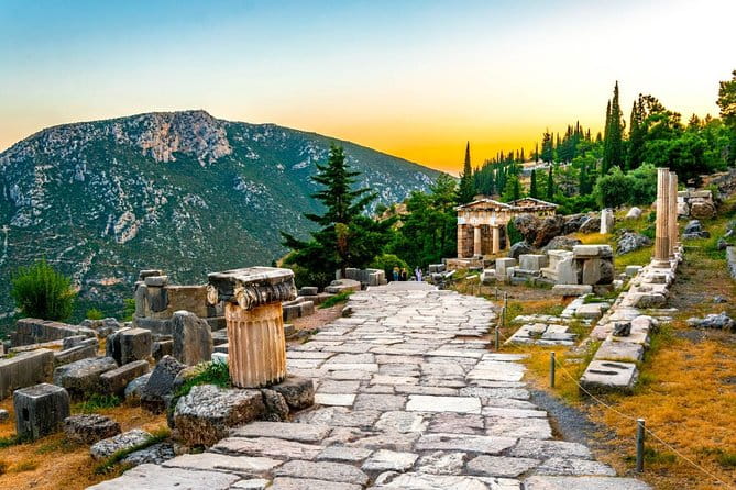 Delphi and Thermopylae Full Day Tour - Logistics, Timing, and Comfort