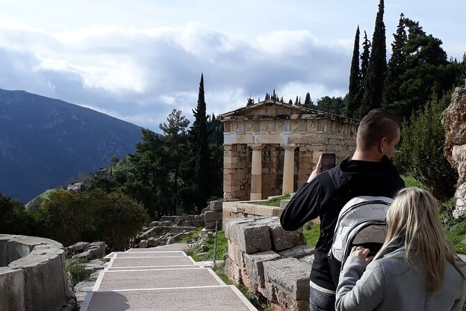 Delphi & Corycian oracle Leonidas & 300 Battlefield private tour - FAQs
