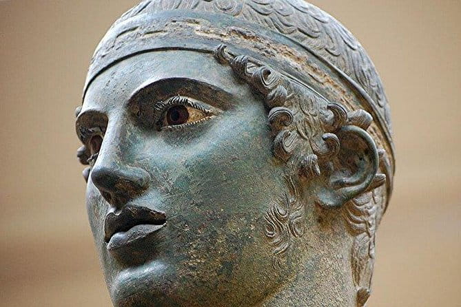 Delphi Full Day Private Tour: Temple of Apollo, Museum, Navel of Earth & Oracle - Who Is This Tour Best For?