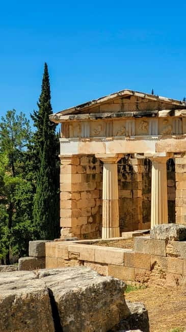 Delphi full Day tour, Osios Loukas and Arachova - A Journey into Greece’s Sacred Heart: What to Expect from the Tour