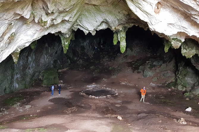 Delphi, Thermopylae, Corycian Cave 300 Spartans Tour From Athens - Exploring Delphi