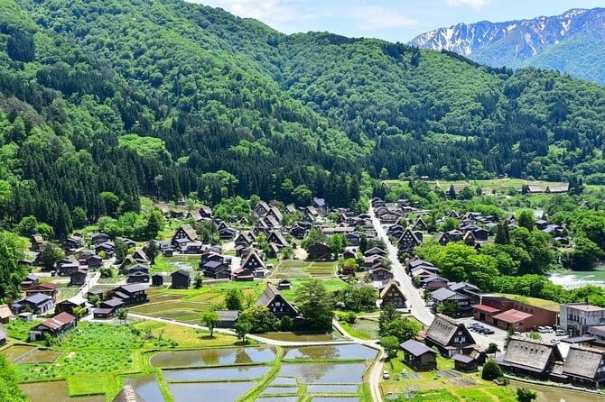 Departing From Takayama [Regular Sightseeing Bus] World Heritage Sites Shirakawago and Gokayama Ainokura - Meeting and Pickup Information