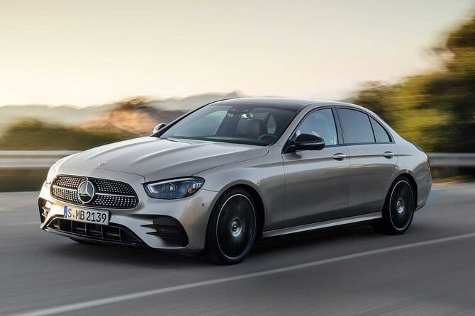 Departure by Sedan from Central London to Gatwick Airport LGW - Vehicle Comfort and Amenities