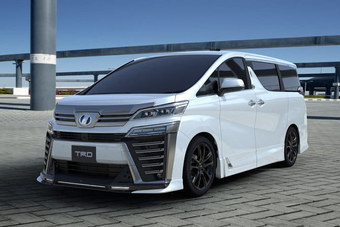 Departure Private Transfers From Kobe City to Kobe Airport UKB in Business Van - Vehicle Features and Safety Measures