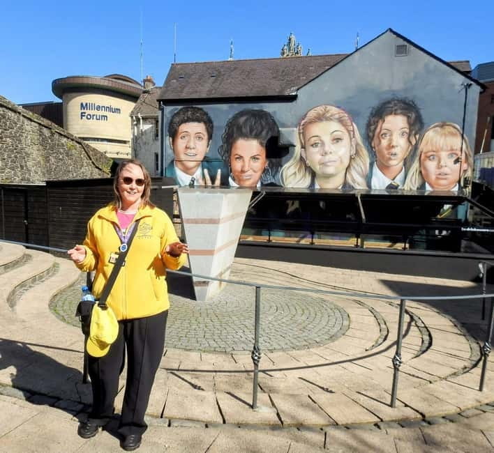 Derry: Guided Derry Girls TV Show Public Tour - Exploring Derry Through the Series and Its Sights