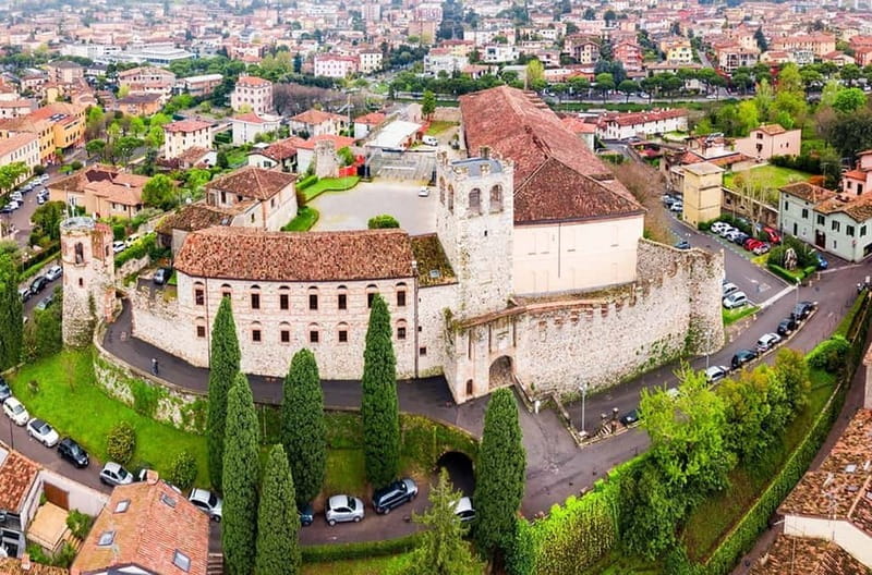 Desenzano:Sunset Walking and Boat Tour with Drink On Board - Discovering Desenzano: A Sunset Walk and Boat Tour with a Local Touch