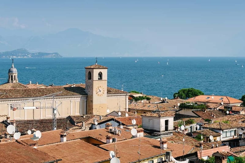 Desenzano:Sunset Walking and Boat Tour with Drink On Board - The Ancient Roman Villa and the Mosaics