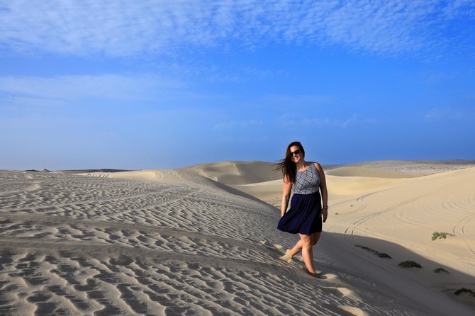 Desert Safari With Camel Ride, Sand Boarding & Inland Sea Tour in Doha - Group Size and Capacity