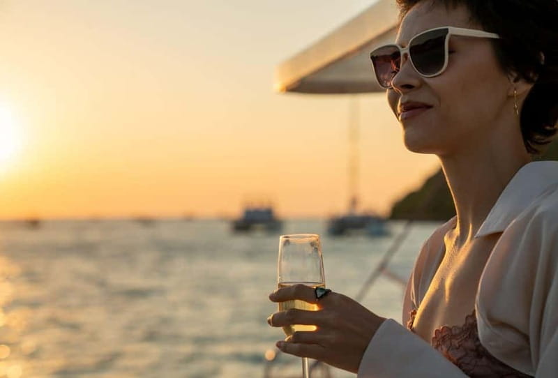 Dia: Day & Sunset Cruise with Menu by Greece's Top 100 Chef - Savoring the Gourmet Menu: A Highlight