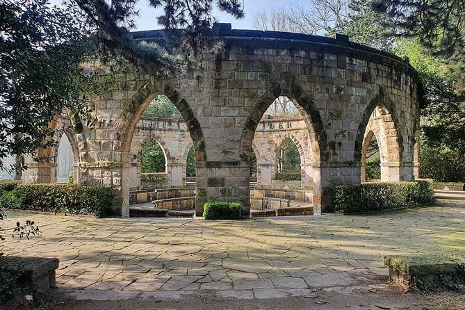 Digital scavenger hunt around Wittringen Castle in Gladbeck - Who Will Love This Experience?