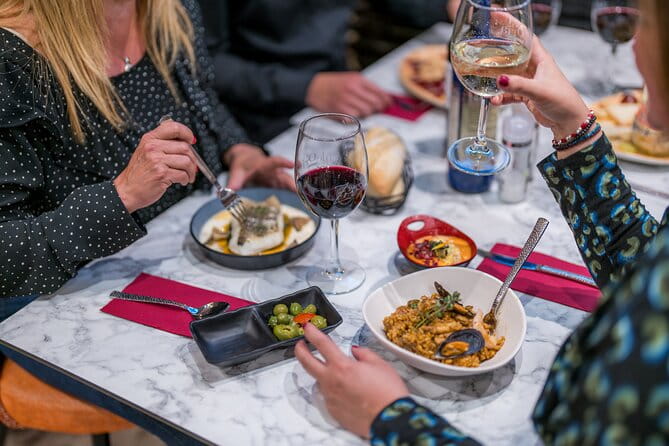 Dinner and Show at Alegría Flamenco & Restaurant in Malaga - A More Detailed Look at the Experience