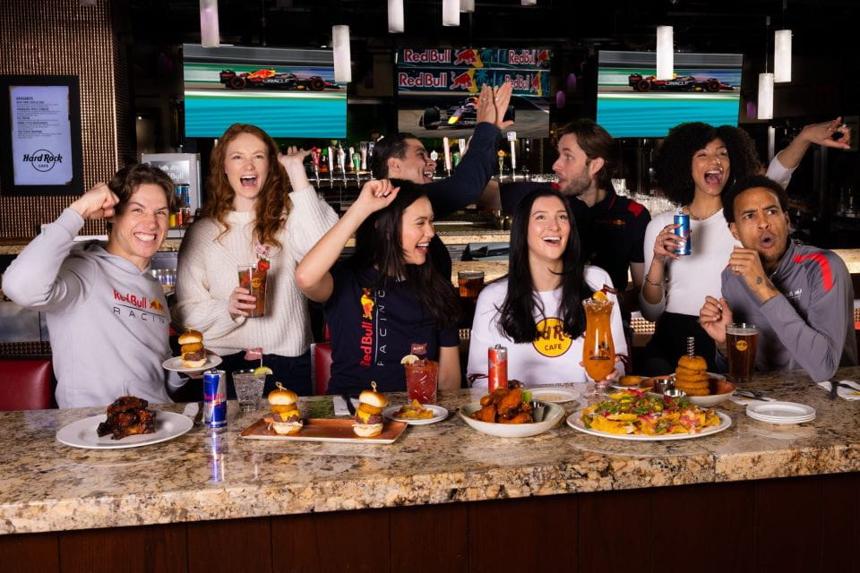 Dinner at Hard Rock Cafe - Key Points