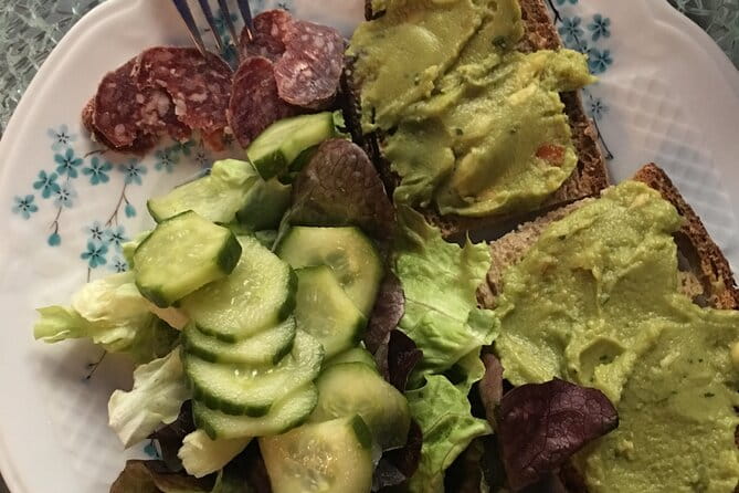 Dinner in a Bohemian Artist Apartment in Central Paris - Interaction, Conversation & Meeting People