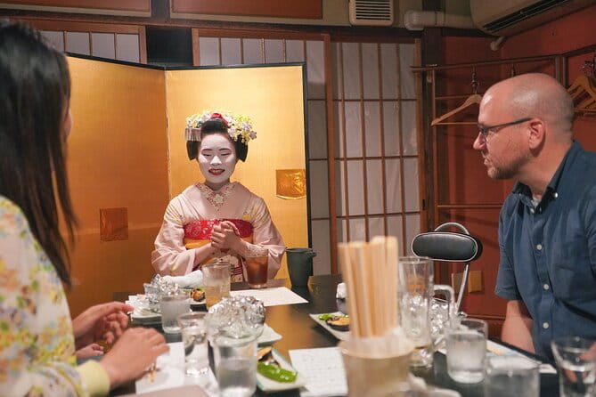 Dinner With Maiko in a Traditional Kyoto Style Restaurant Tour - Engaging With the Maiko Performers