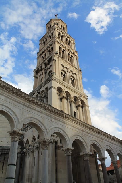 Diocletian's Palace and Old Town Small Group Walking Tour - Key points / Takeaways