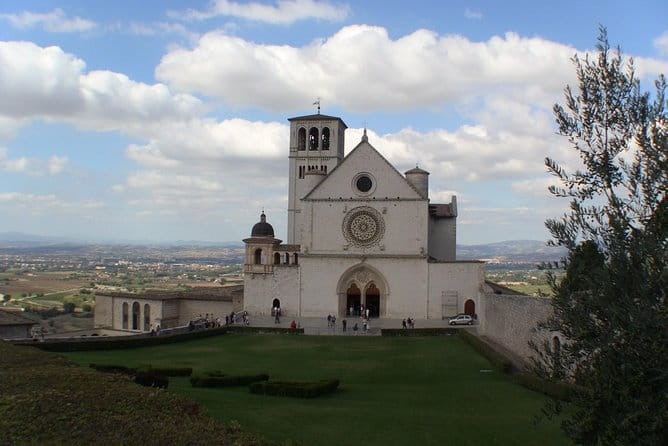 Direct Transfer from Hotel in ASSISI To Hotel in ROME - The Experience: How the Journey unfolds