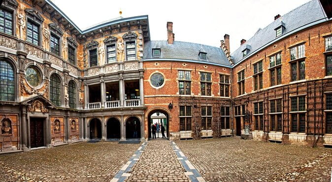 Discover Antwerp with this Outside Escape city game tour! - Key points / Takeaways
