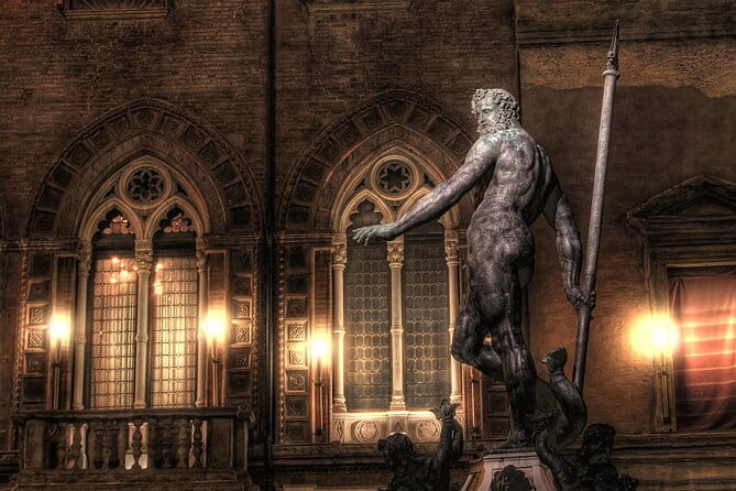 Discover Bologna an amazing city - The Two Towers: Bolognas Iconic Landmarks