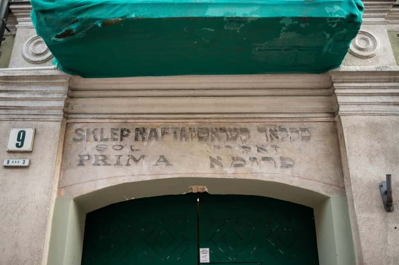 Discover Jewish Vilnius with a Local - Learning About the Tragedy and Resilience