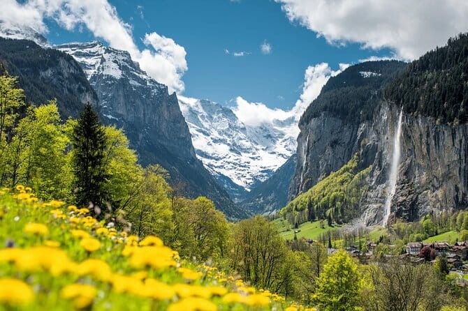 Discover Lauterbrunnen with CHEESE & CHOCOLATE - Who Will Love This Tour?