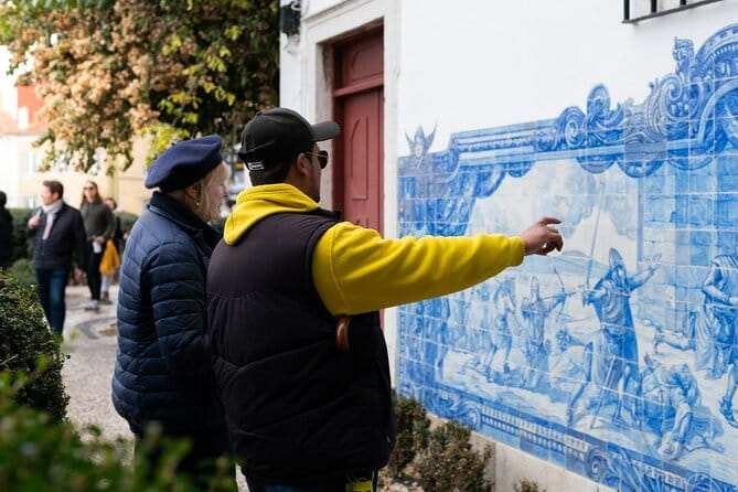 Discover Lisbon's Alfama: Secrets of the Old Town - Key Points