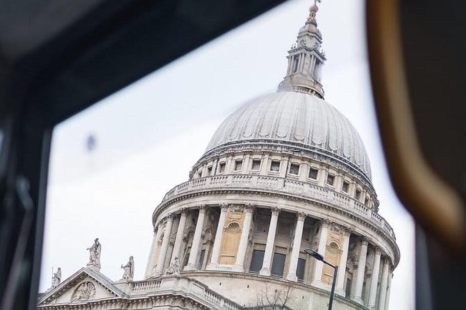 Discover London in a Panoramic Black Cab - Discover London in a Panoramic Black Cab — A Genuine and Personalized View of the Capital