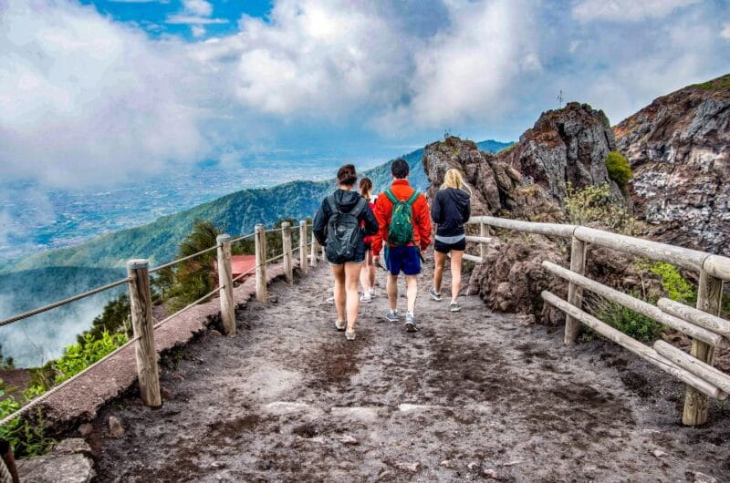 Discover Mt. Vesuvius: Private 3-Hour Tour from Pompeii - Climbing Vesuvius — Inside the Volcano