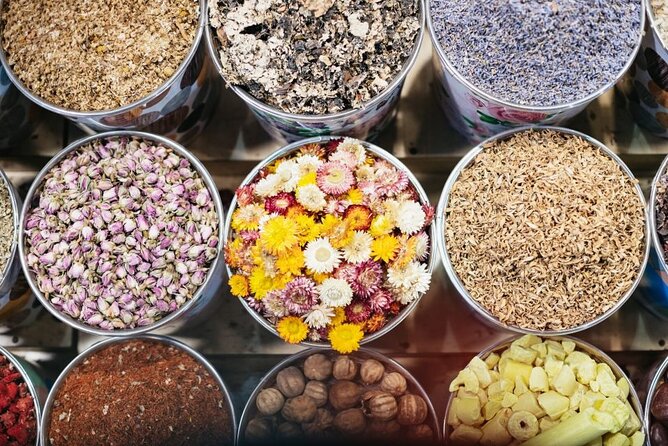 Discover Old Dubai, History,Culture,Street Food, Abra and Souks - Exploring Al Fahidi Fort