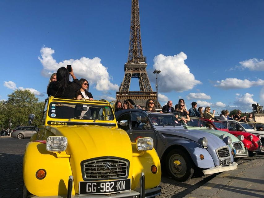 Discover Paris in a 2CV (A Classic French Car) - Montmartre and Sacre-Coeur Basilica