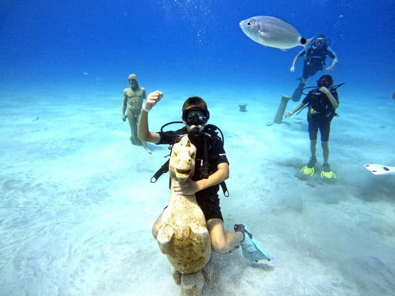 Discover Scuba Diving Experience - A Closer Look at the Underwater Highlights
