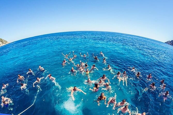 Discover secrets of the sea swimming cave and underwater vision - Key points / Takeaways